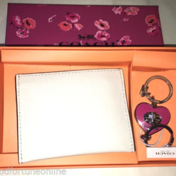 NWT Coach Card Case with Pink Valet Keychain Boxed - Picture 2 of 5